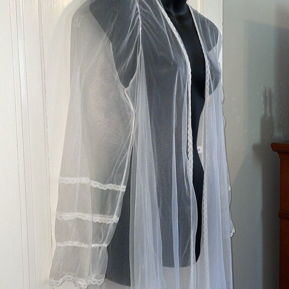 Vtg Frederick’s of Hollywood sheer white open front robe - Picture 5 of 10
